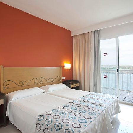Club Hotel Aguamarina Arenal d'en Castell Bagian luar foto
