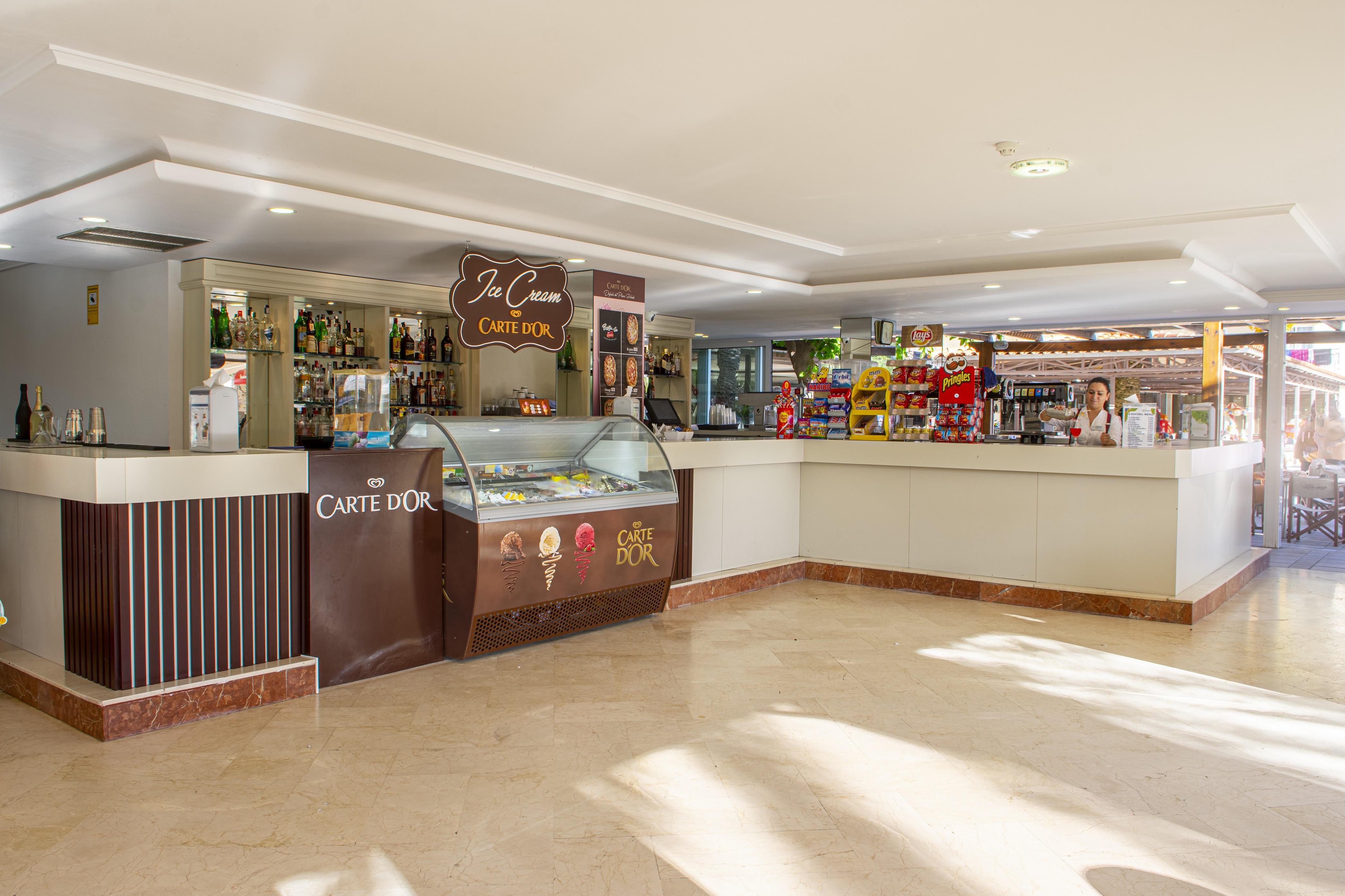Club Hotel Aguamarina Arenal d'en Castell Bagian luar foto