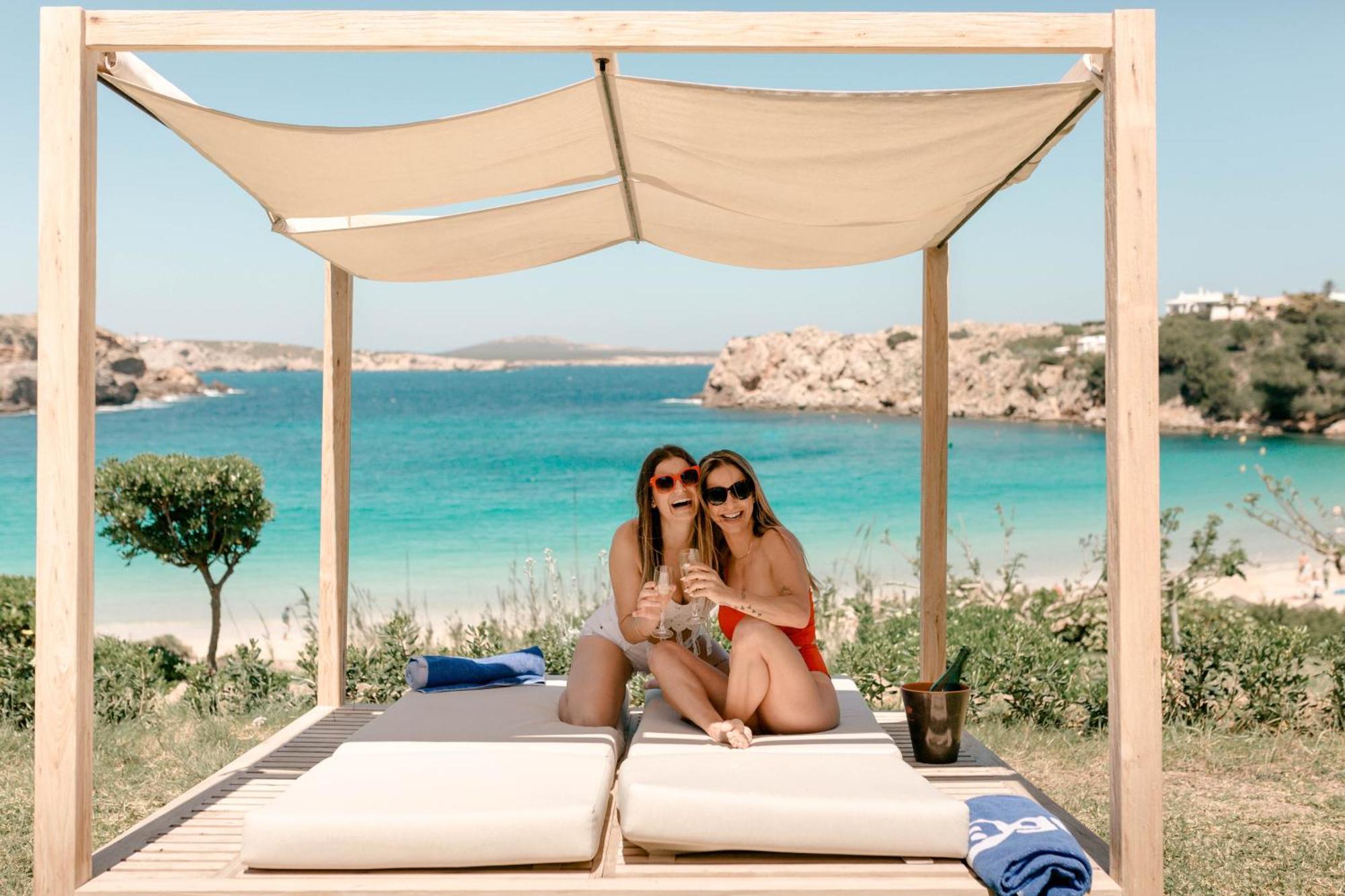 Club Hotel Aguamarina Arenal d'en Castell Bagian luar foto